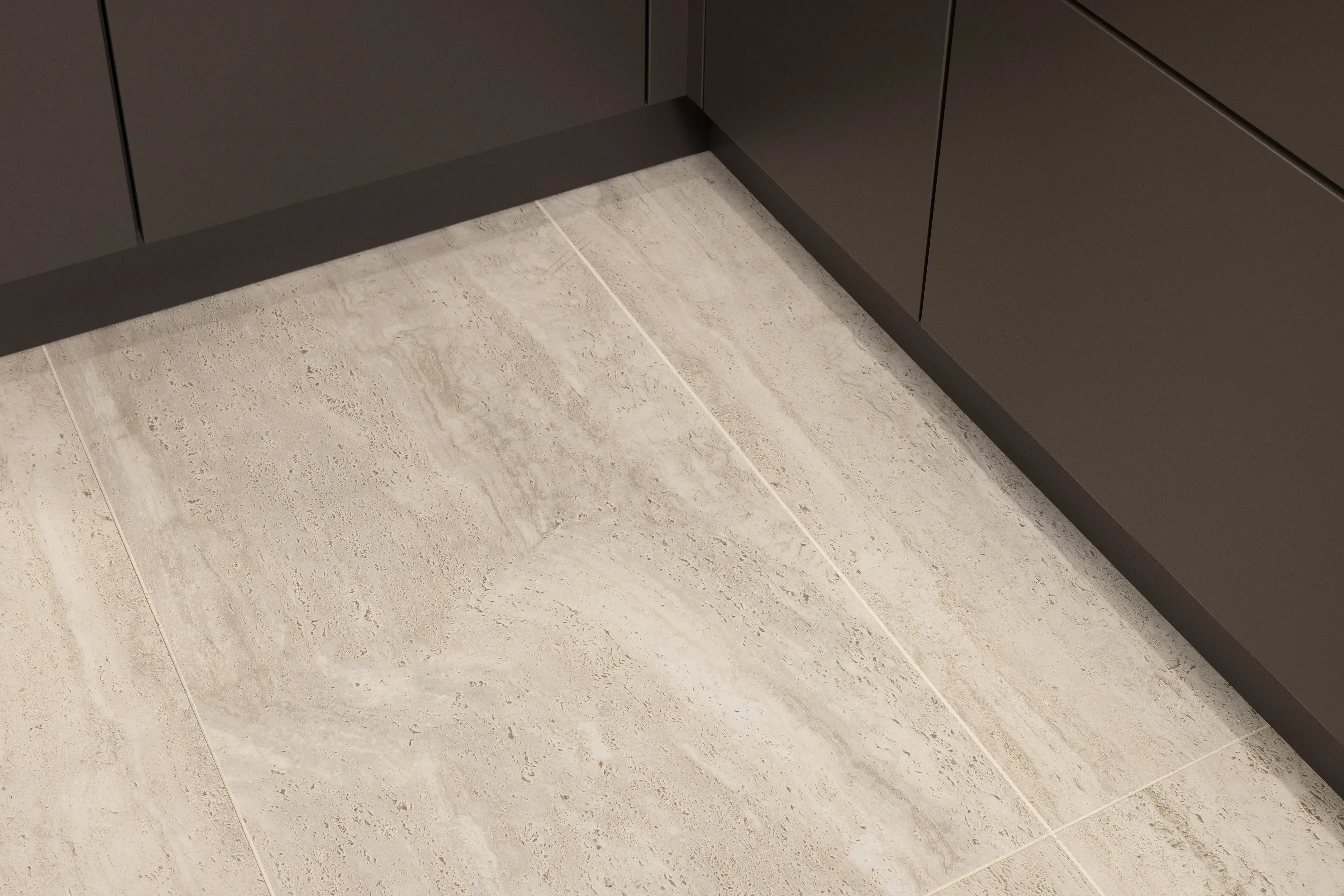 APL: Jura Beige Front: Soft Lack Sepiabraun softmatt Front: neoMirror Spiegel Korpus: Graphit Griff: PTO Geräte: Miele, Kochfeld elica Armatur: ? Spüle: Sternhagen   Features: Insellösung als Esstisch mit integrierten Unterschränken, Lichtboard über Arbeitsplatte, unterschiedliche Rastergrößen, Spielschränke für mehr Großzügigkeit, Nischenrückwand Wand hoch mit APL, ergonomischer Backofen, bedruckter Vinylboden in Steinoptik, komplette Planung PTO, Essentischlösung als zentraler Planungspunkt der Küche